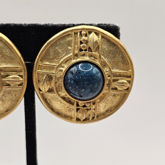 80's Circle Brutalist Earrings Clip-On Gold Tone Teal Center Stud Metal Vintage - Picture 4 of 8
